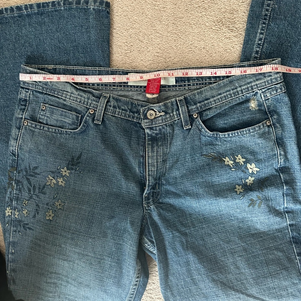 Mossimo Supply Co. Blue Floral Flare Jeans - Picture 5 of 6